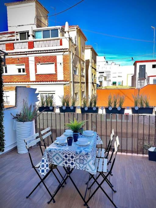 Elegant Rooftop By F2 Rental Home Valência Exterior foto